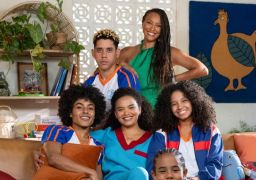 Elenco mirim de <i>Por Você</i> entrega como é contracenar com Sheron Menezes e Lucy Ramos
