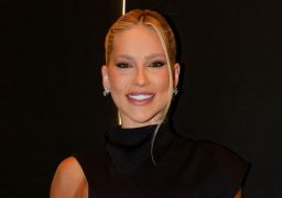 Virginia Fonseca surge de biquíni e <i>web</i> suspeita que influenciadora tenha colocado novo <i>piercing</i>