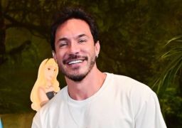 Eliezer mostra <i>look</i> combinando com o filho antes de casamento religioso com Viih Tube
