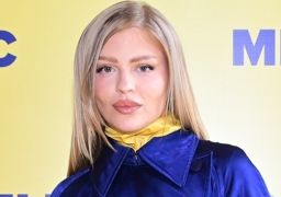 Ela disse <i>sim</i>! Luísa Sonza é pedida em casamento durante viagem na Alemanha