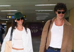Shawn Mendes volta ao Rio após viagem com Bruna Marquezine e ganha fama de <i>carioca</i>