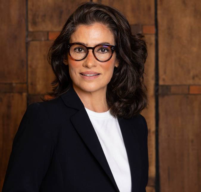 Sabia que Renata Vasconcellos já foi modelo? Saiba mais sobre a vida e carreira da jornalista