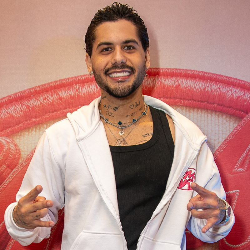 Zé Felipe rebate críticas após <i>show</i> em Barretos e fala sobre bebedeira: <i>Sem ressaca moral</i>