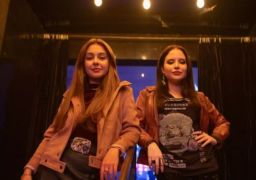 Sophia Valverde e Klara Castanho como Maiara e Maraisa, Chay Suede como Erasmo Carlos... Veja os atores que interpretaram cantores em cinebiografias