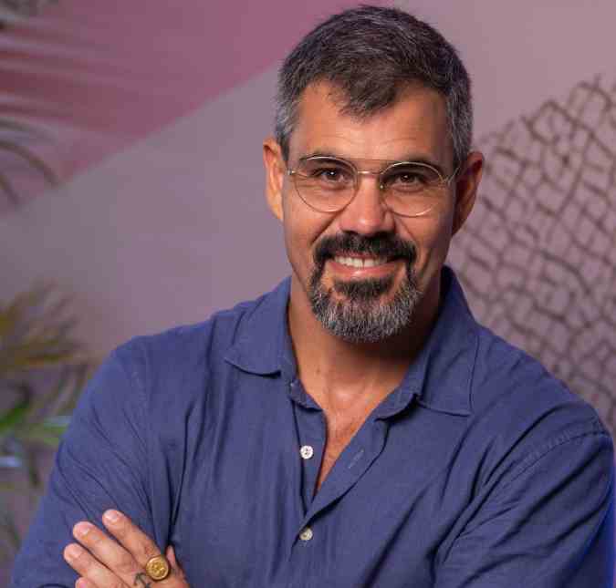 Internada no CTI, Juliano Cazarré revela que filha desenvolveu pneumonia