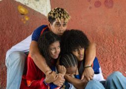 De fuga das crianças à Pérola passando mal... Veja as novidades da semana em <i>Por Você</i>