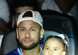 Neymar Jr. encanta ao compartilhar novo vídeo com Mavie: <i>Mistura de Ariel com Frozen</i>