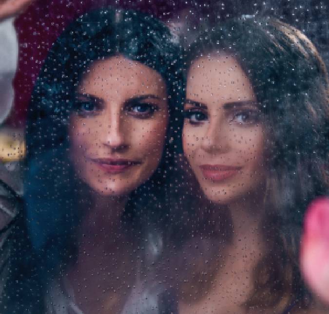 Sandy comemora parceria com Laura Pausini em nova versão de <i>Quando Chove</i>