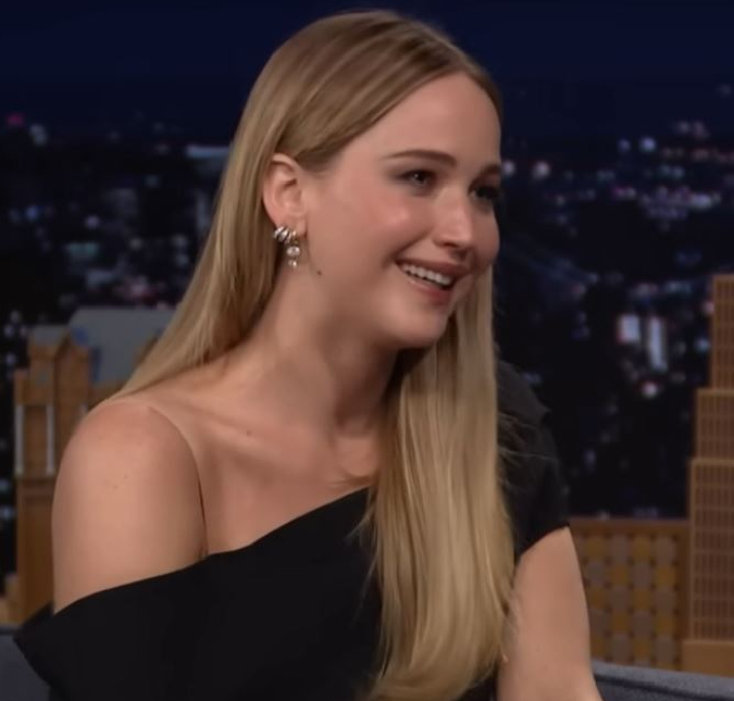 Jennifer Lawrence estreia perfil no <i>Instagram</i> e avisa: <i> - Qualquer coisa negativa, eu vou sair</i>