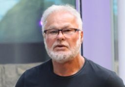 Kadu Moliterno reflete sobre envelhecimento na carreira: <i>Ator não tem prazo de validade</i>