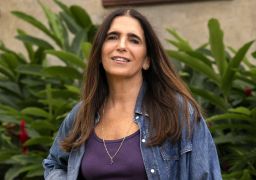 Ela merece! Malu Mader recebe carinho de familiares e amigos no aniversário de 60 anos de idade