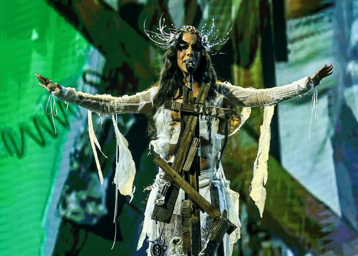O que você achou do bafafá entre Juliano Floss e Marina Sena após ela rasgar um boneco de pano no <i>Rock in Rio</i>?