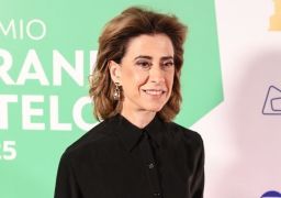 Fernanda Torres celebra aniversário e recebe carinho de famosos: <i>61 e avante</i>