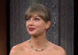 Taylor Swift faz aparição surpresa no <i>Emmy Awards 2026</i>
