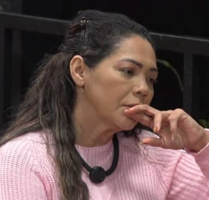 Darlin Ferrattry pensa em desistir de <i>A Fazenda 18</i> após permanência de Giovanna Gold no <i>reality</i>