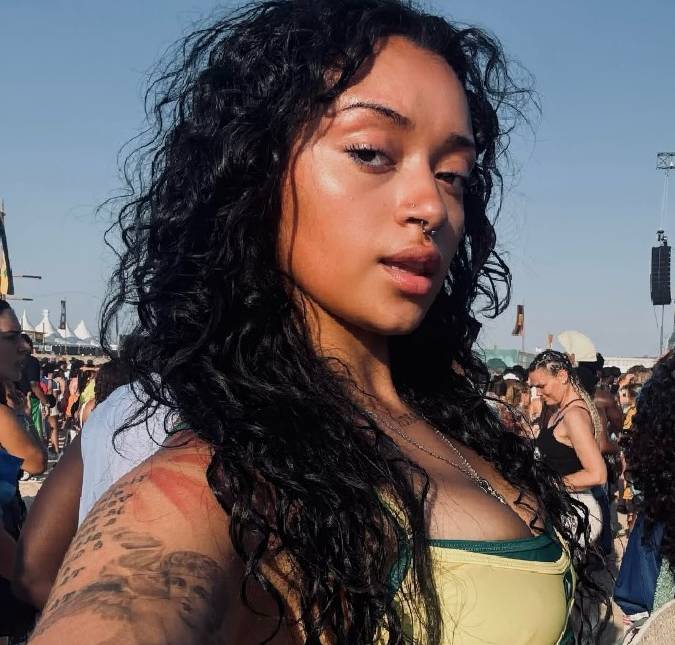 Camilly Victória confirma namoro com Amber Marie e fala sobre decisão de preservar vida pessoal