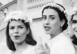 Fernanda Torres se derrete por Débora Bloch em homenagem à atriz no <i>Globo Repórter: - Nós todas queríamos ser Débora</i>