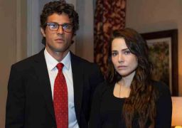 Falso álibi, armações, planos... Veja as vezes em que Adriana mentiu para Pedro em <i>Quem Ama Cuida</i>