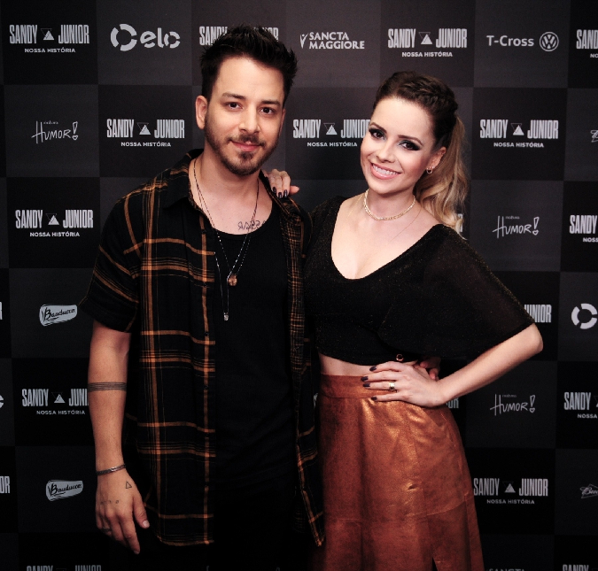 Sandy e Junior agitam fãs e famosos com anúncio misterioso (e levantam suspeitas de retorno aos palcos!)