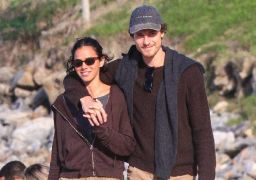 Acompanhado de Bruna Marquezine, Shawn Mendes celebra 10 anos do álbum <i>Illuminate</i> em Milão