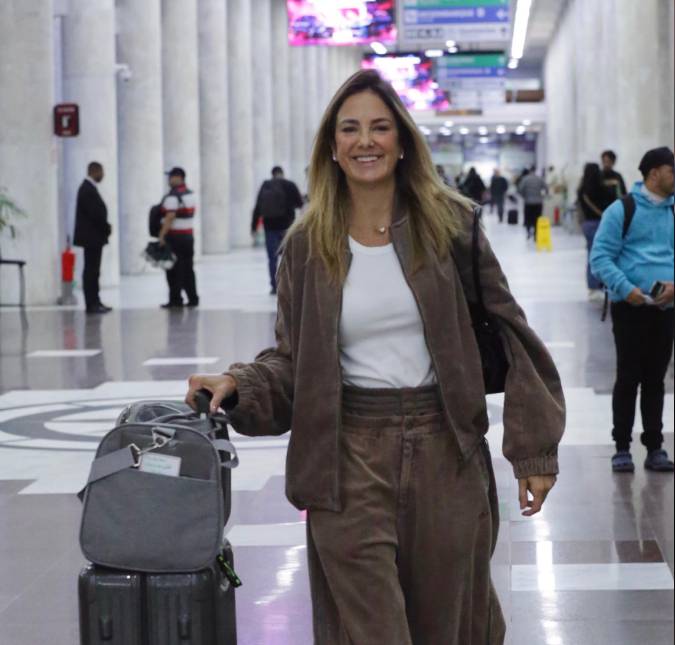 Ticiane Pinheiro revela regra para uso de telas de filha com César Tralli: <i>Queremos que ela seja criança</i>