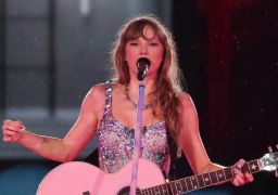 Taylor Swift vence Videoclipe do Ano no <i>VMA 2026</i> e dedica prêmio à Dolly Parton; confira o discurso