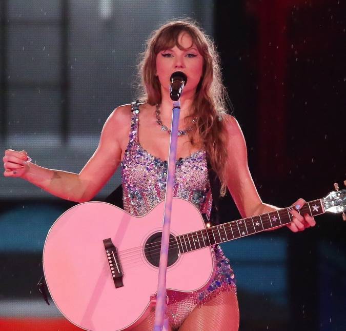 Taylor Swift vence Videoclipe do Ano no <i>VMA 2026</i> e dedica prêmio a Dolly Parton; confira o discurso