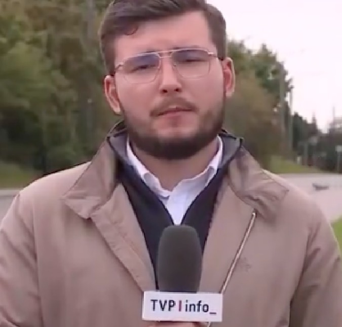 Adolescente é atropelada ao vivo durante reportagem de <i>TV</i> na Polônia