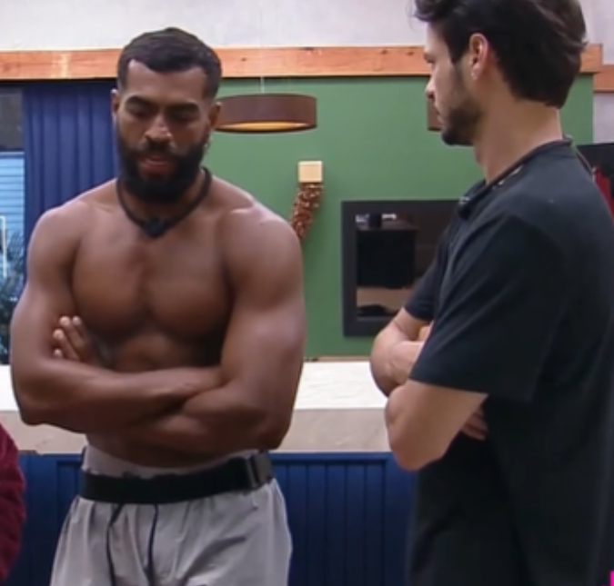 Eita! Igor Monteiro diz que Lucas Bissoli está jogando sozinho em <i>A Fazenda 18<i> e revela estratégia de Renata Del Bianco
