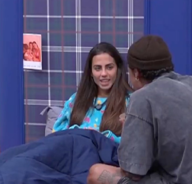 Após briga, Catherine Bascoy joga cocô de cavalo na cama de Ana Bruna Ávila e Darlin Ferrattry em <i>A Fazenda 18</i>