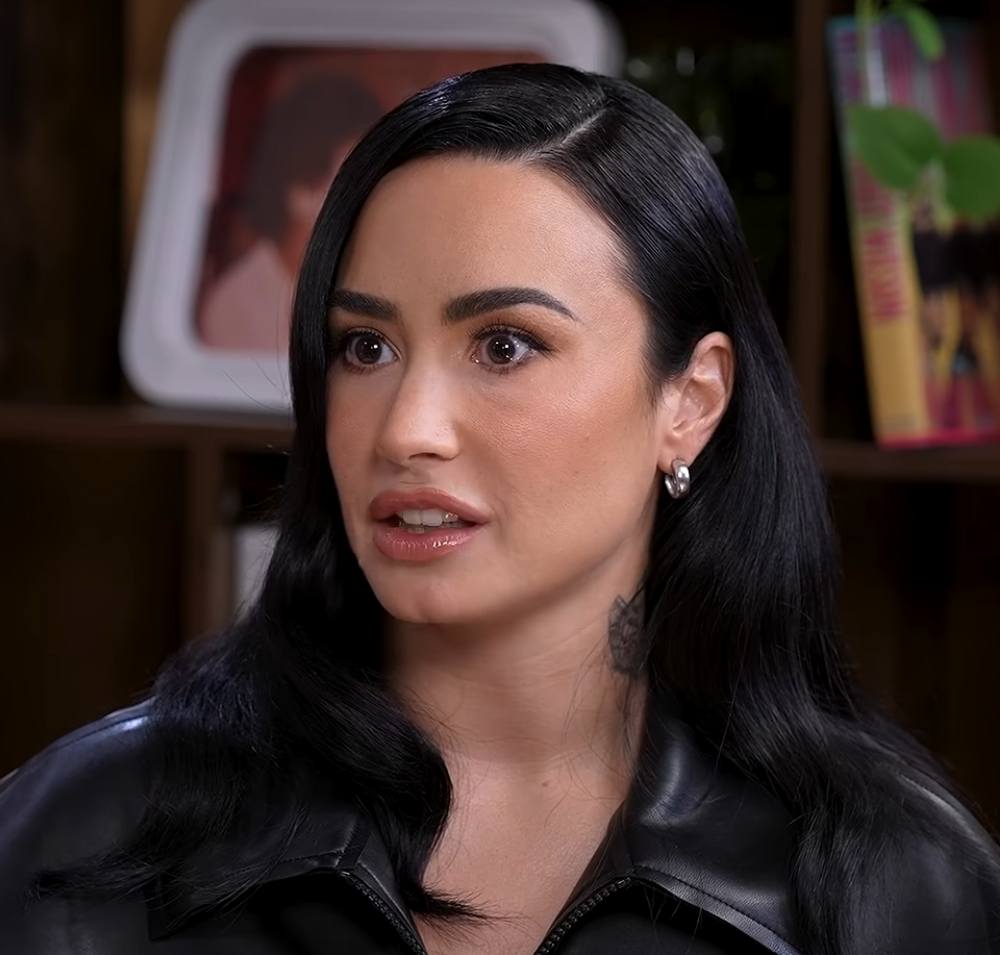 Demi Lovato sofre reação alérgica e assusta os fãs ao aparecer no hospital